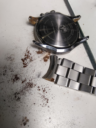 チタン製時計とバンドでもステンレス部が錆びてしまった修理交換＠埼玉県所沢市スイショードー