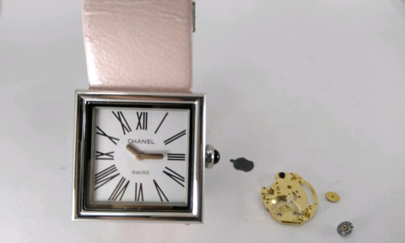 電池液漏れによる錆びたシャネルを修理しました＠埼玉県所沢市スイショードー